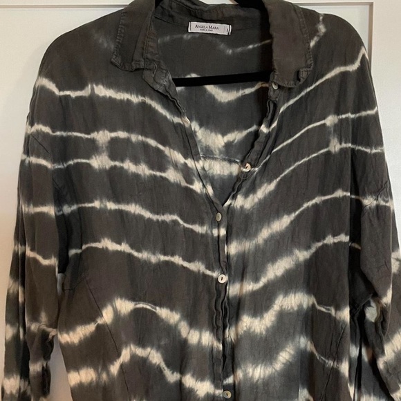 Linen Button up size Large - Picture 3 of 7